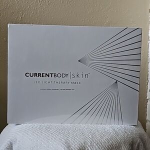 CURRENTBODY SKIN LED LIGHT THERAPY MASK clinically proven technology